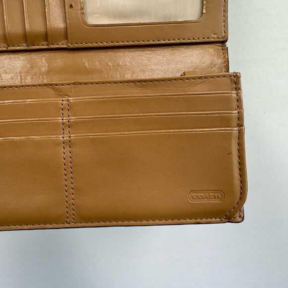 Rare Coach Cream Leather Park Python Embossed Wallet Turn Lock - Picture 9 of 9